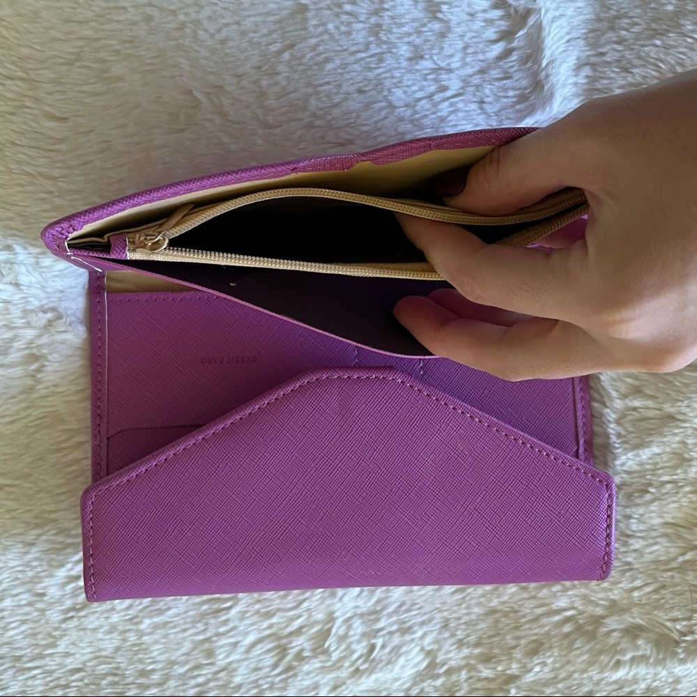 Like New, RFID blocking Passport holder - Picture 4 of 5